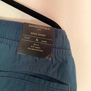 NWT Navy blue Banana Republic Deck Shorts